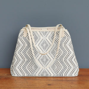 Shoulder bag "Lao Naga" (White/White)