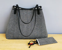 Load image into Gallery viewer, Shoulder bag "Cotton" (Black)
