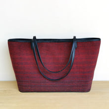 Load image into Gallery viewer, Shoulder bag &quot;Cotton&quot; (Wine red/Navy)
