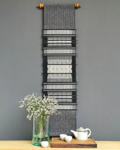 Load image into Gallery viewer, Wall hanging "Nan Flower" (Black/Grey)(S)
