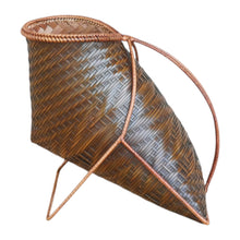 Load image into Gallery viewer, Wine holder basket (Brown/Zigzag)

