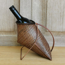 Load image into Gallery viewer, Wine holder basket (Brown)
