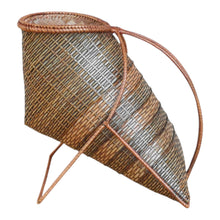 Load image into Gallery viewer, Wine holder basket (Brown/Stripes)
