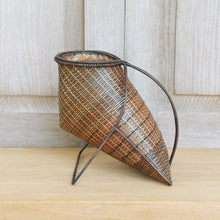 Load image into Gallery viewer, Wine holder basket (Brown/Stripes)

