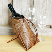 Load image into Gallery viewer, Wine holder basket (Light brown)
