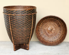 Load image into Gallery viewer, Bamboo basket &quot;Dome&quot; (M)

