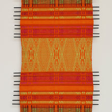 Load image into Gallery viewer, Wall hanging &quot;Jarai Diamond&quot; (Orange/Green)(M)
