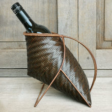Load image into Gallery viewer, Wine holder basket (Mahogany/Zigzag)
